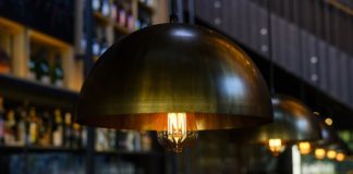 Plafony – idealny wybór do oświetlenia jadalni