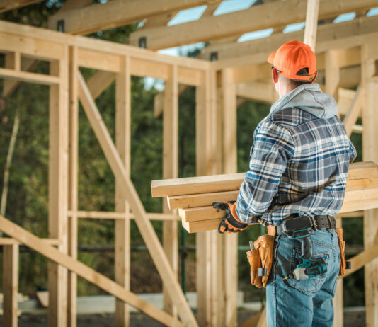 Koszty ocieplania poddasza pianką PUR